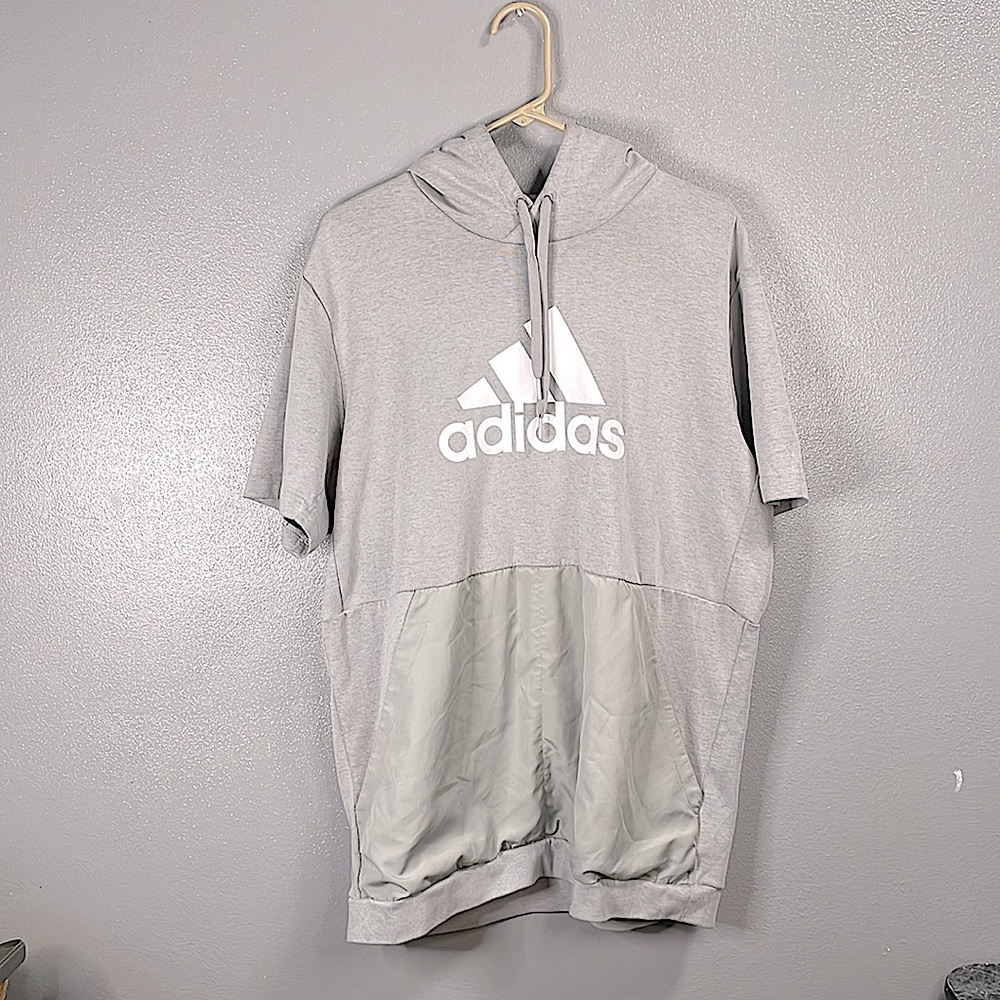 Mens adidas pull over short sleeve !